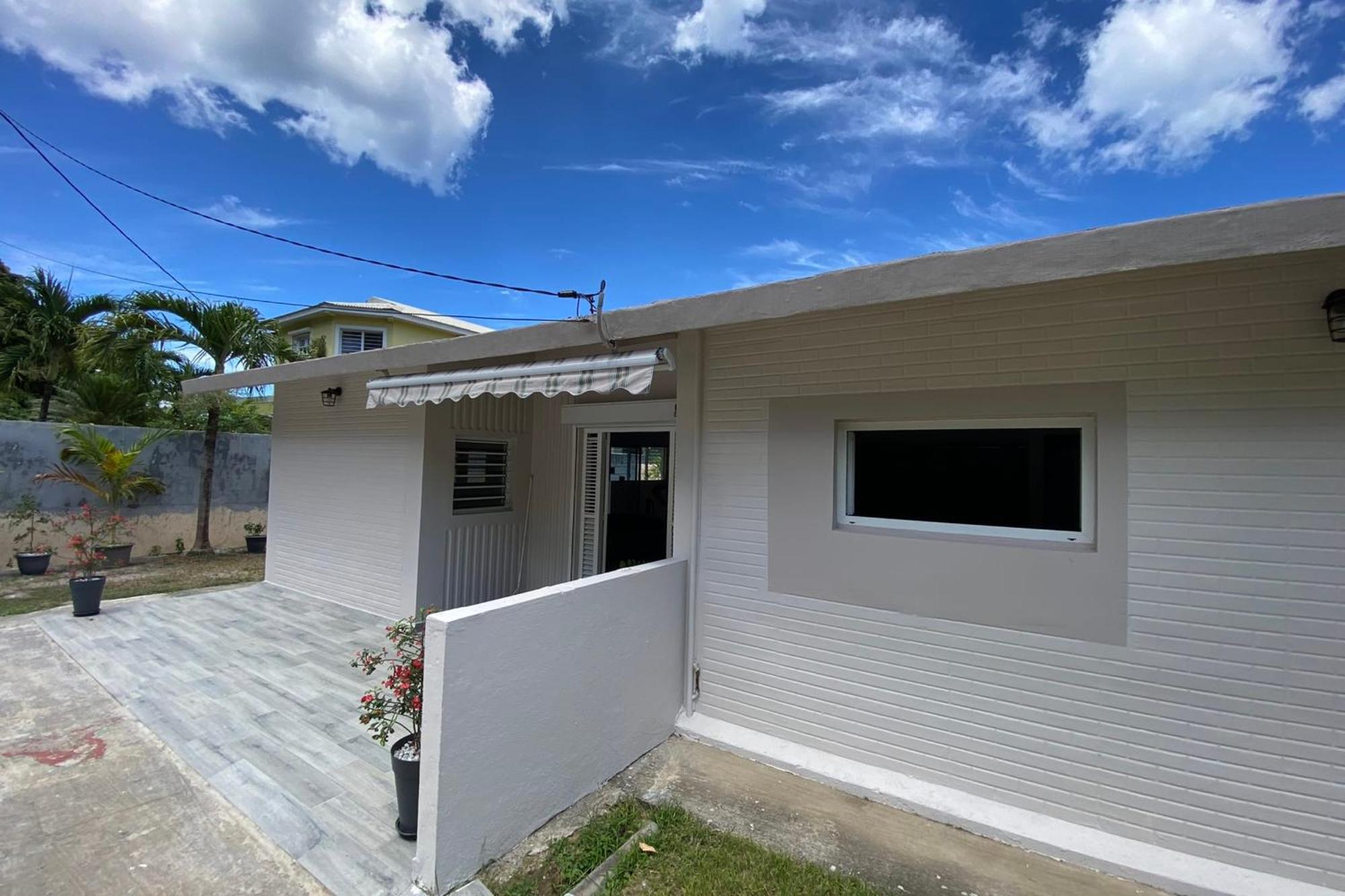 972M Beautiful Air-Conditioned Villa With Garden ル・カルベ エクステリア 写真